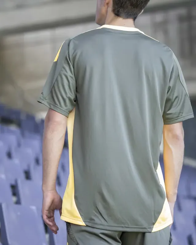 1675981_FC804BC9-DC70-DC36-AC1F-B82F47E66185