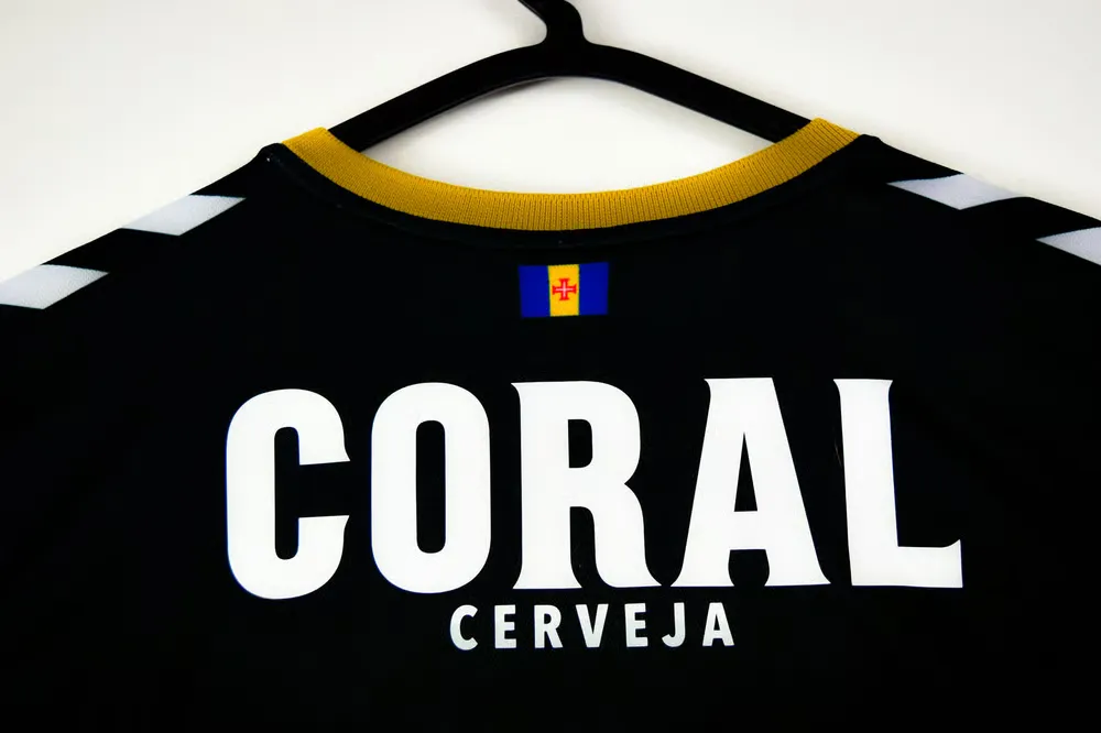 Maillot domicile femme CD Nacional 2024/25 – Image 3