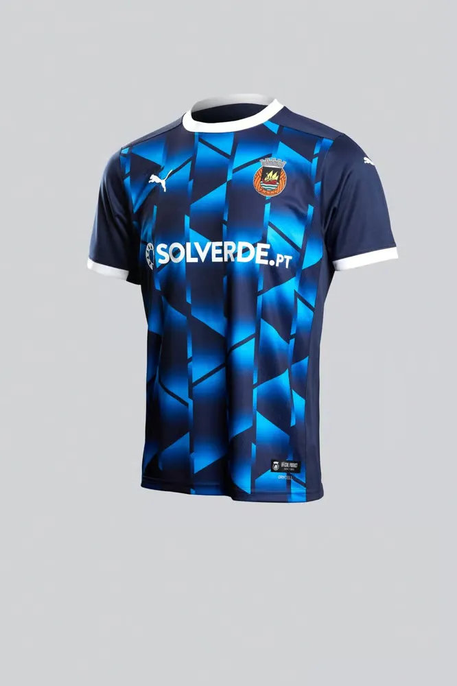 1679811_7244F53E-34F5-0A9F-54B4-72E806E668DA