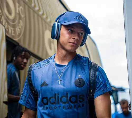 T-shirt extérieur de la saison 2024/25 de l’équipe féminine du Servette FC – Image 2