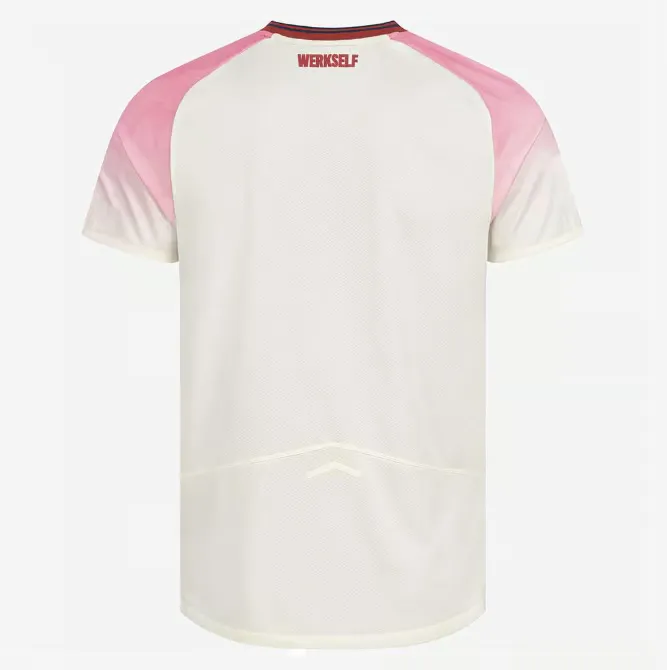 1688515_C86A16E1-D463-AB81-E724-3DAF477B4BC3