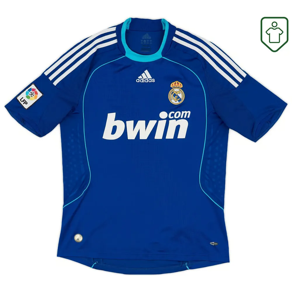 1690138_40A99FC3-E4D0-CB4B-E18E-BEA32A2EF045