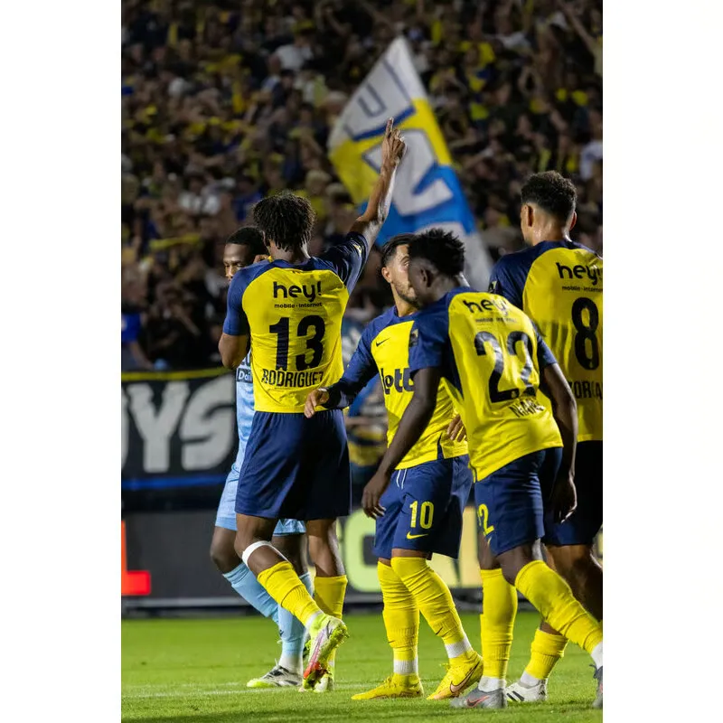 Short domicile Royale Union Saint-Gilloise 2025/26 pour enfant – Image 2