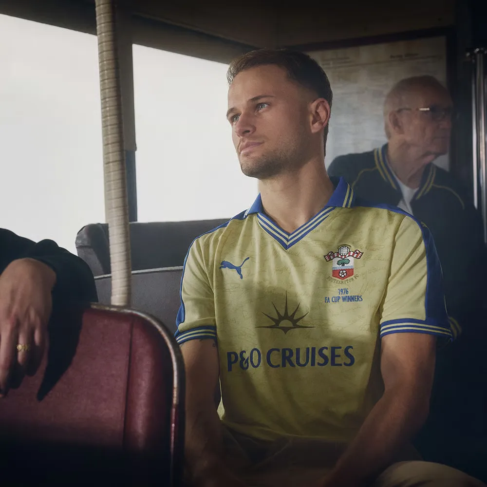 Femme Southampton saison 2025/26 50e anniversaire maillot – Image 3