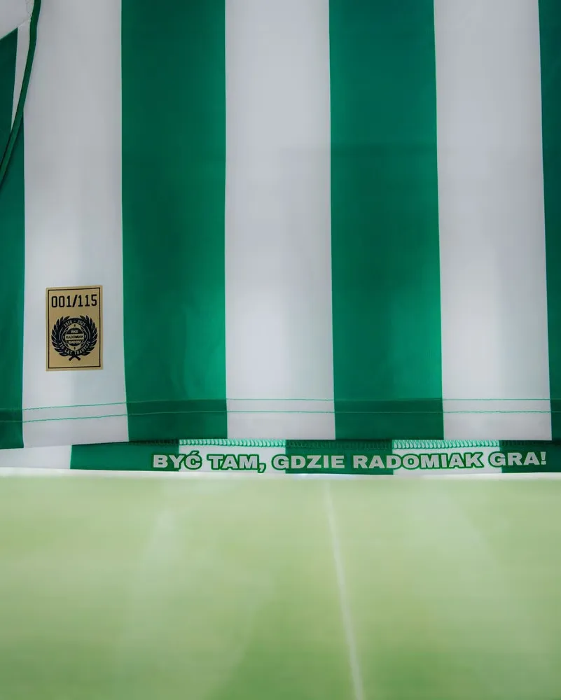 2580042_12D96A64-7A50-3D8B-1AC4-DC80B1DBA1A1