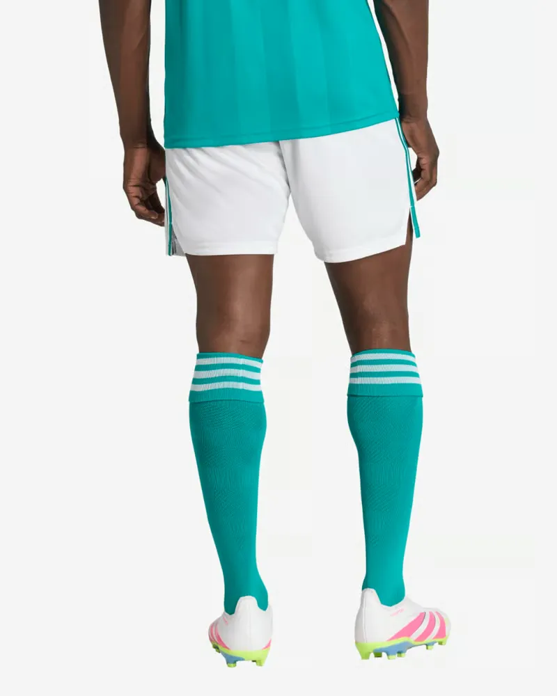 2580904_200FA103-7869-D4D3-B866-2782D35A99BF